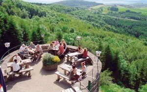 Enzianhütte, Rhön, Weiherberg, Sonnenterrasse | © DAV Fulda