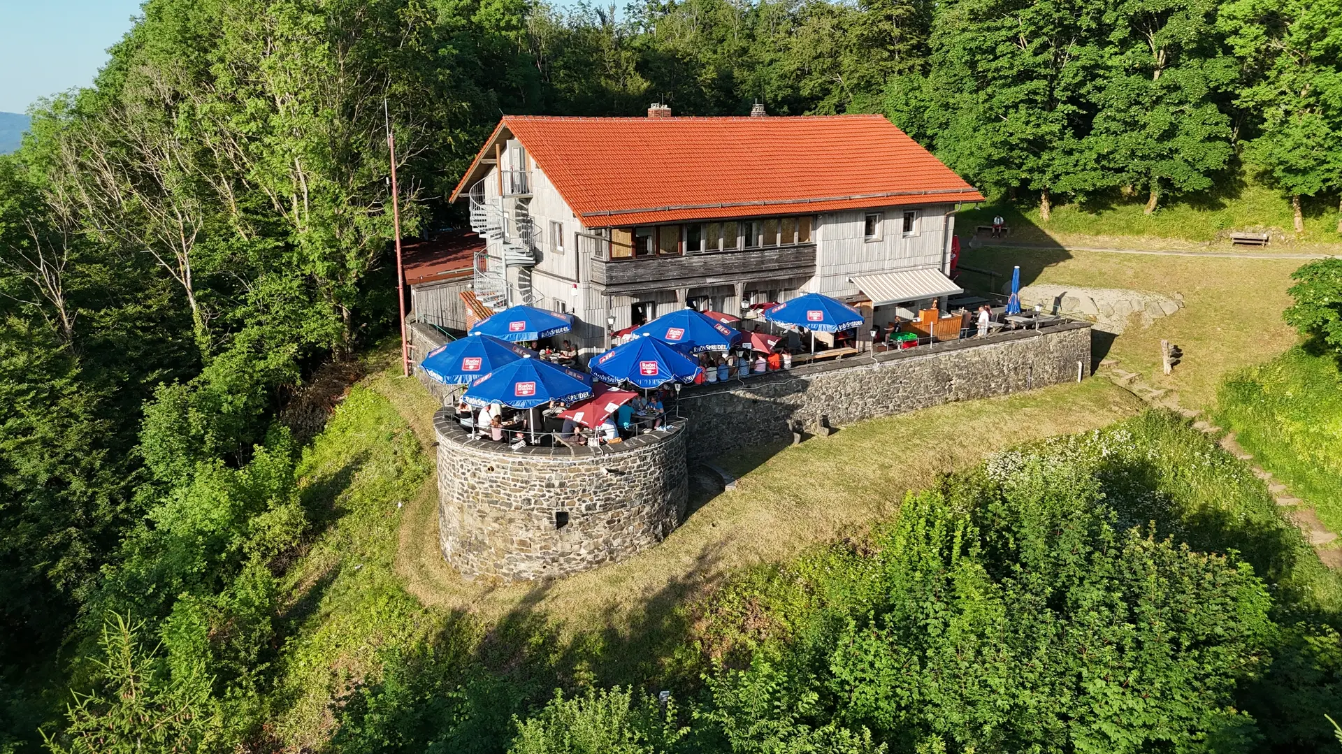 Enzianhütte, Weiherberg, Rhön, Gebäudeansicht | © DAV Sektion Fulda/Johannes Schmidt