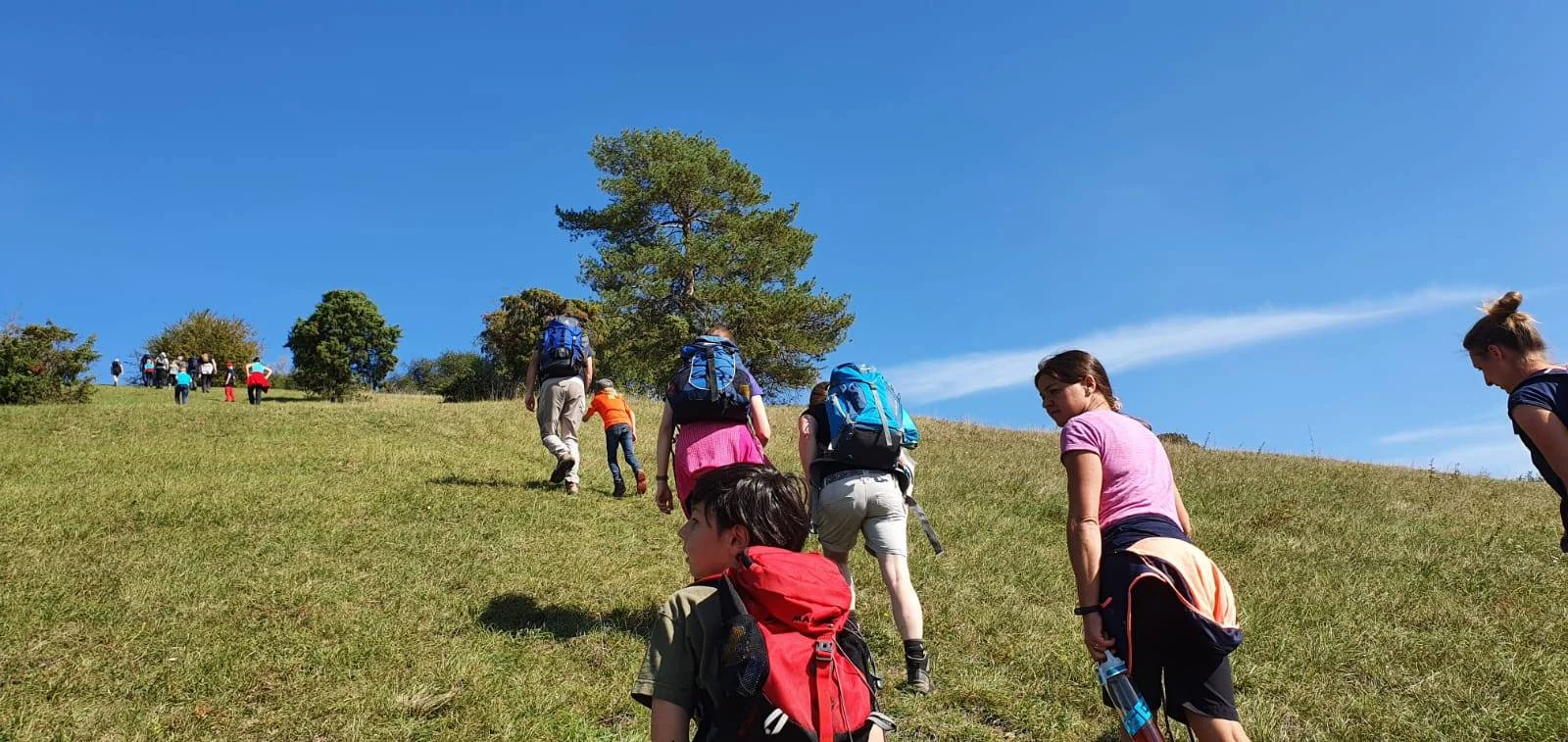 Familiengruppe Wanderung grünes Band 2020 | © DAV Fulda