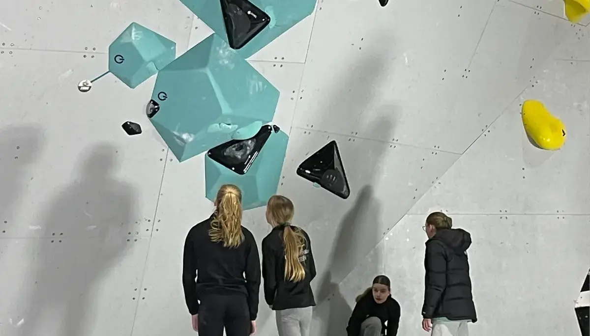 Die Boulder dürfen 8 Minuten lang besichtigt werden | © DAV Sektion Fulda