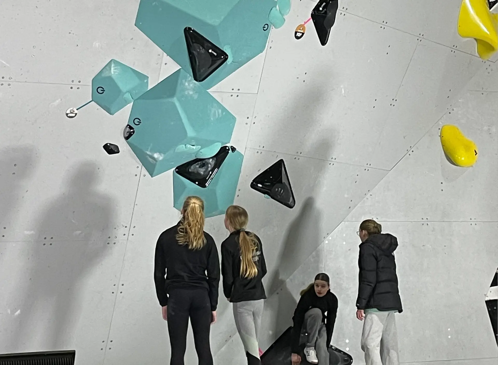 Die Boulder dürfen 8 Minuten lang besichtigt werden | © DAV Sektion Fulda