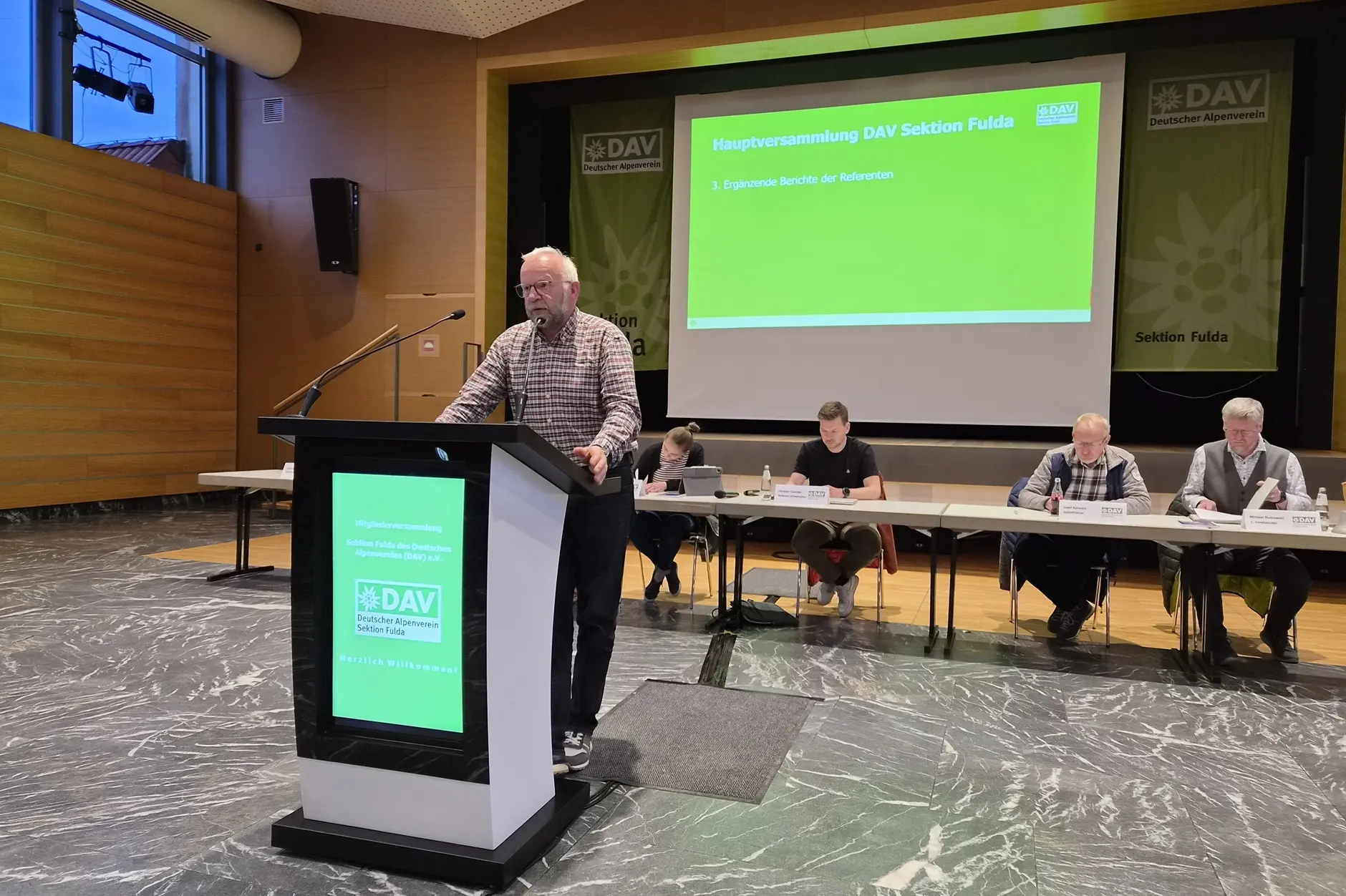 Mitgliederversammlung DAV Sektion Fulda - Bericht des Ausbildungsreferenten Bernhard Klingebiel | © DAV Sektion Fulda